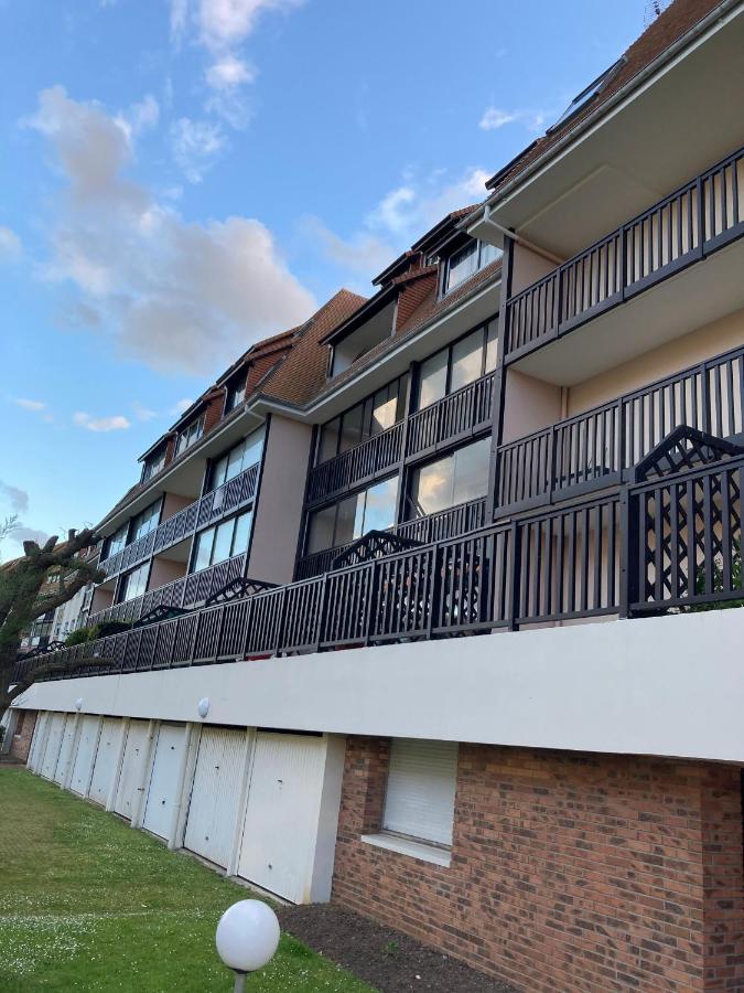 Appartement Neuf Beautiful Villers 1-4 Pers Avec Parking Prive Et A 200 M Plage Екстер'єр фото