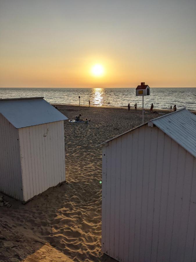 Appartement Neuf Beautiful Villers 1-4 Pers Avec Parking Prive Et A 200 M Plage Екстер'єр фото