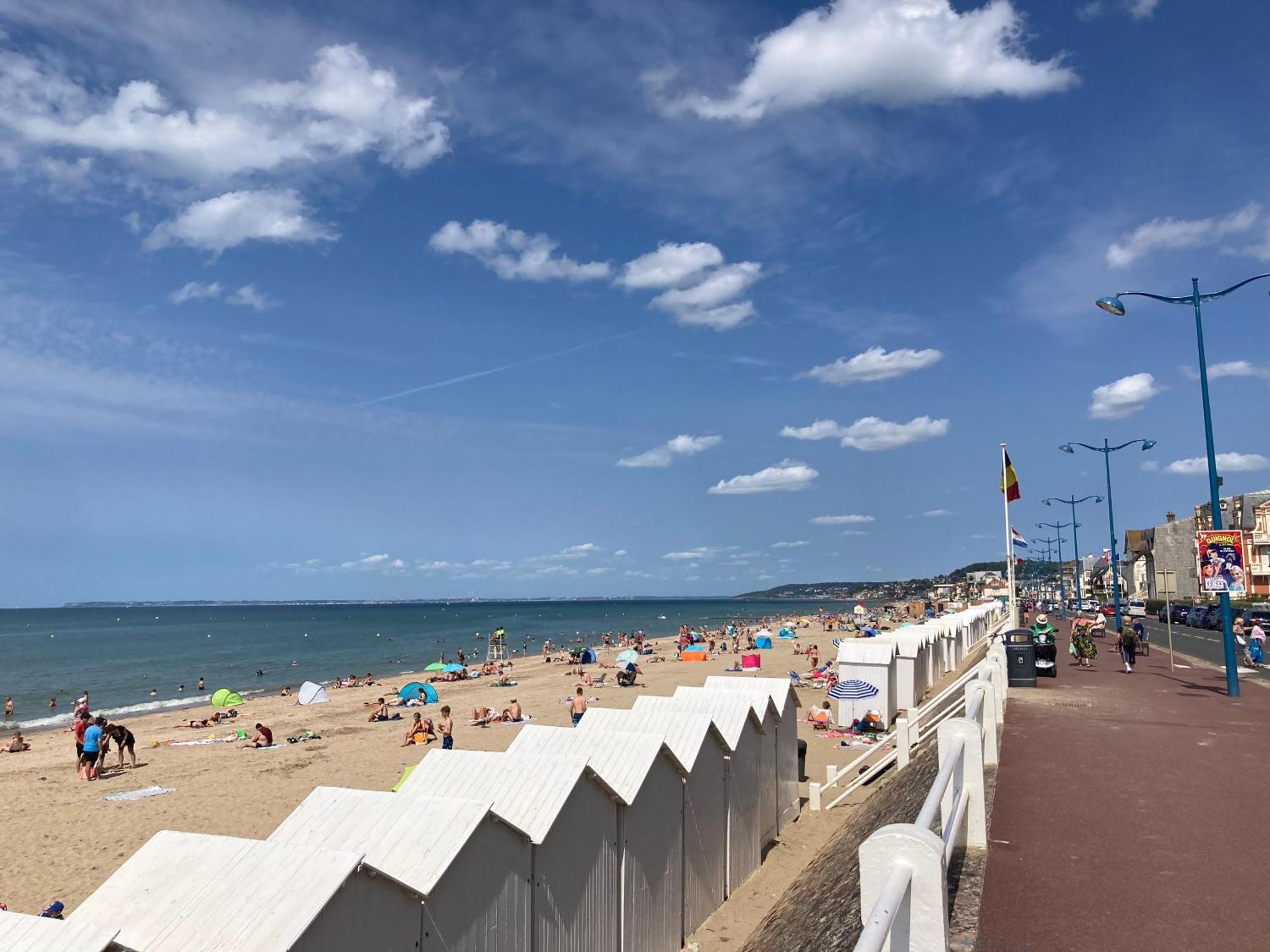 Appartement Neuf Beautiful Villers 1-4 Pers Avec Parking Prive Et A 200 M Plage Екстер'єр фото