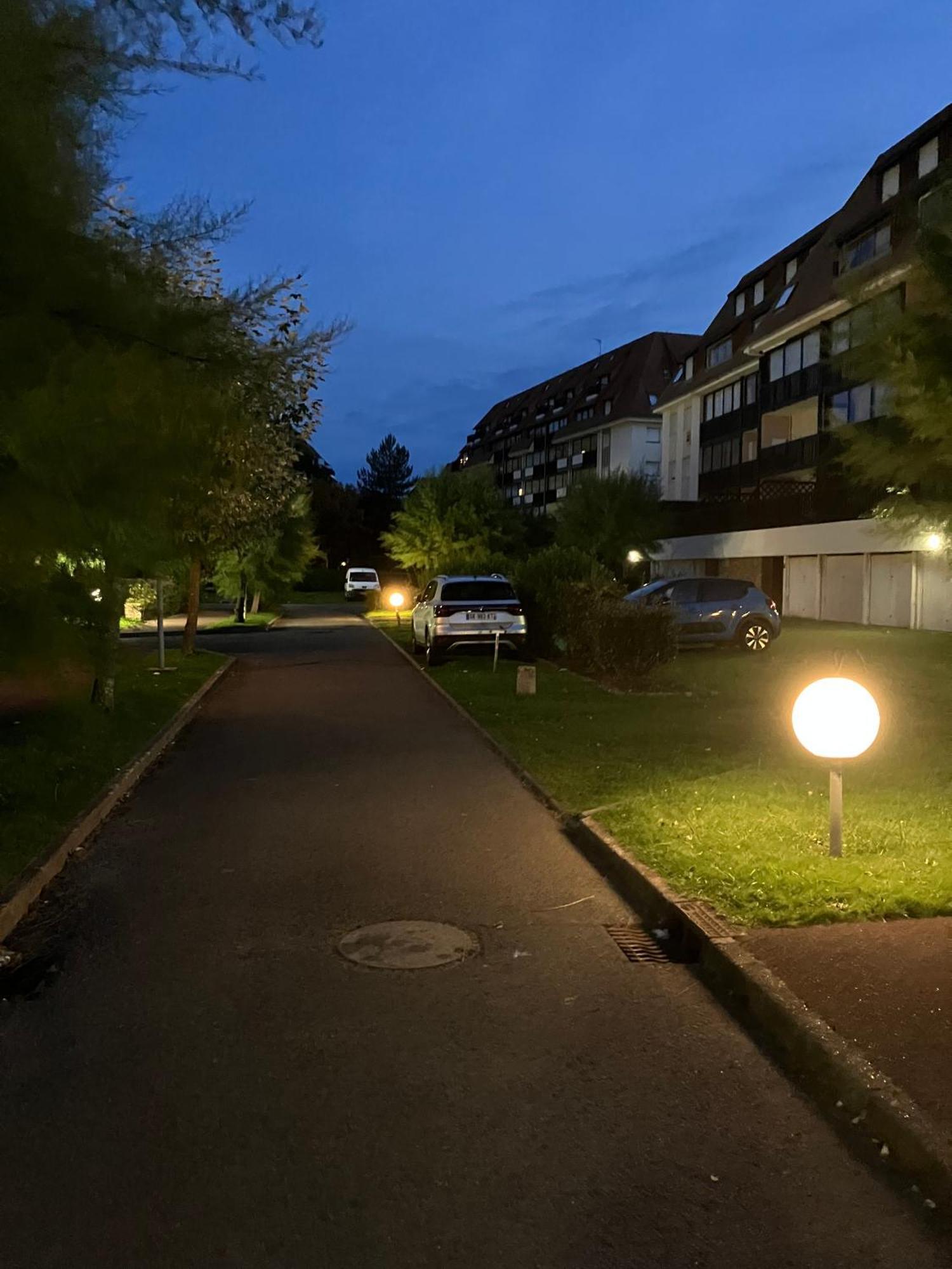 Appartement Neuf Beautiful Villers 1-4 Pers Avec Parking Prive Et A 200 M Plage Екстер'єр фото