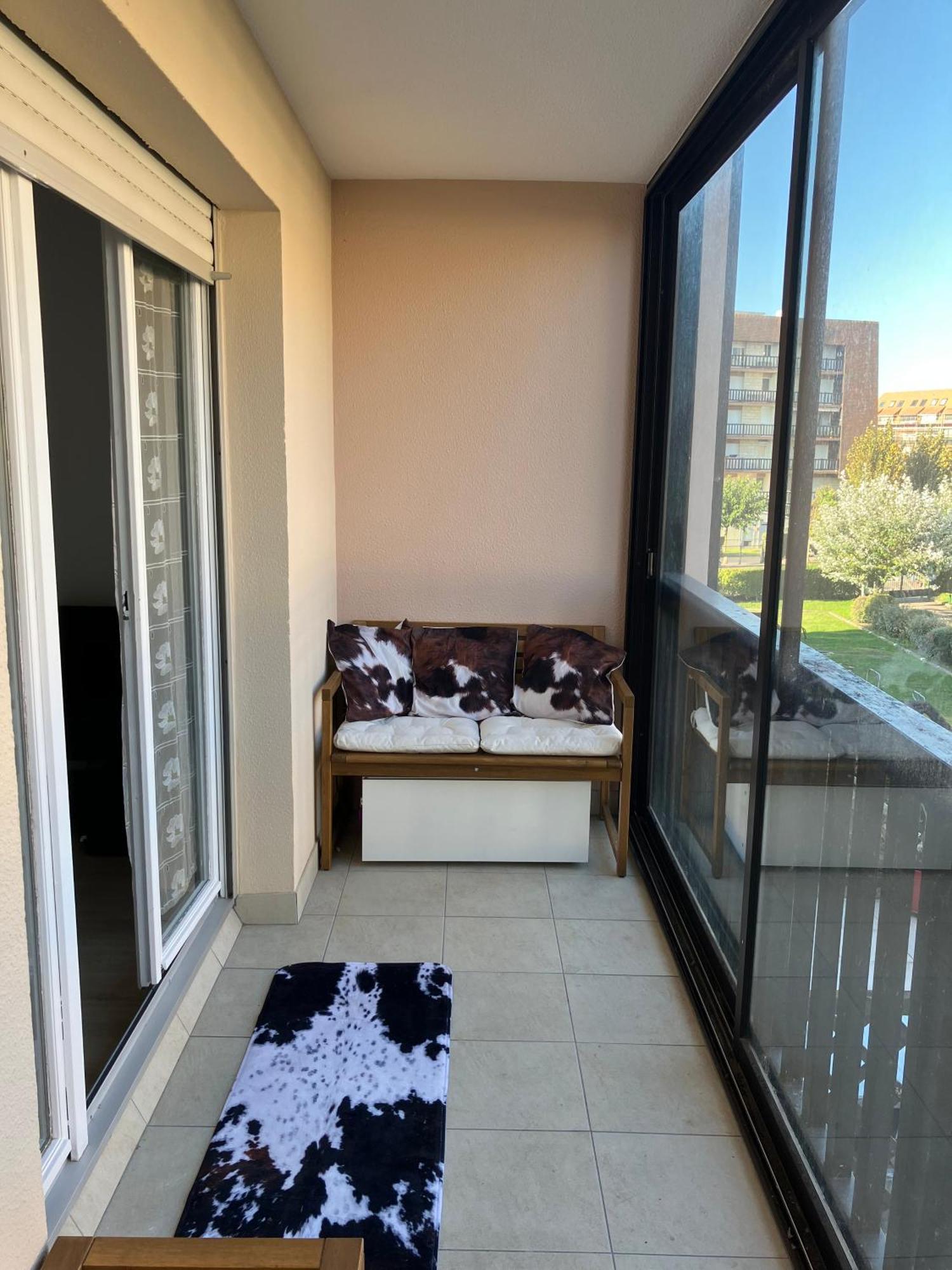 Appartement Neuf Beautiful Villers 1-4 Pers Avec Parking Prive Et A 200 M Plage Екстер'єр фото