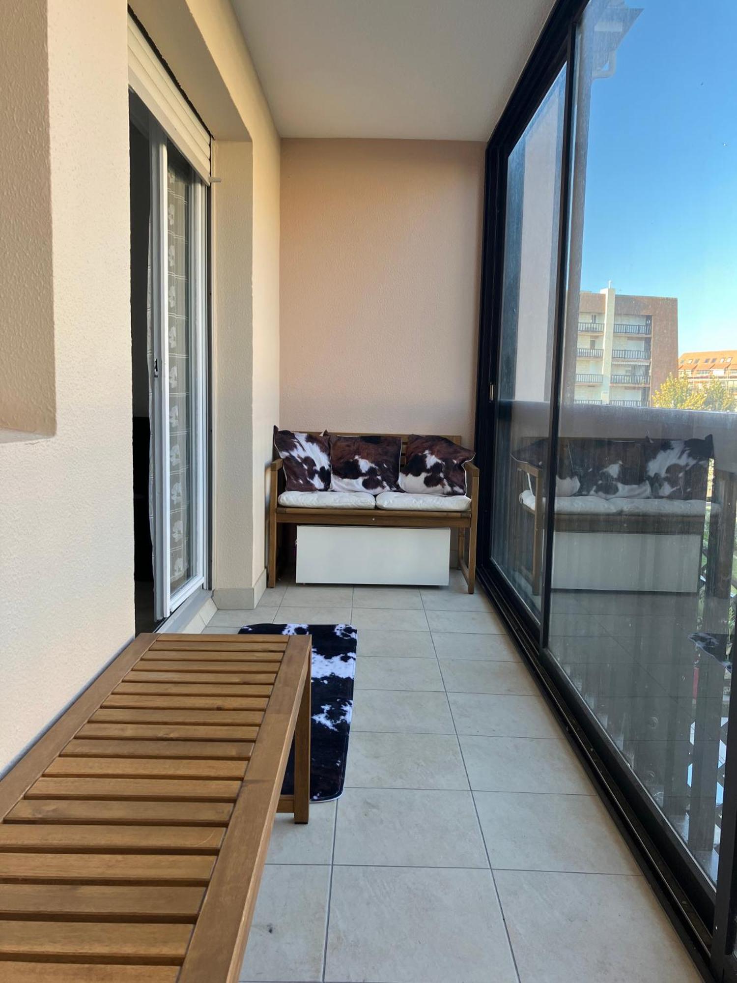 Appartement Neuf Beautiful Villers 1-4 Pers Avec Parking Prive Et A 200 M Plage Екстер'єр фото